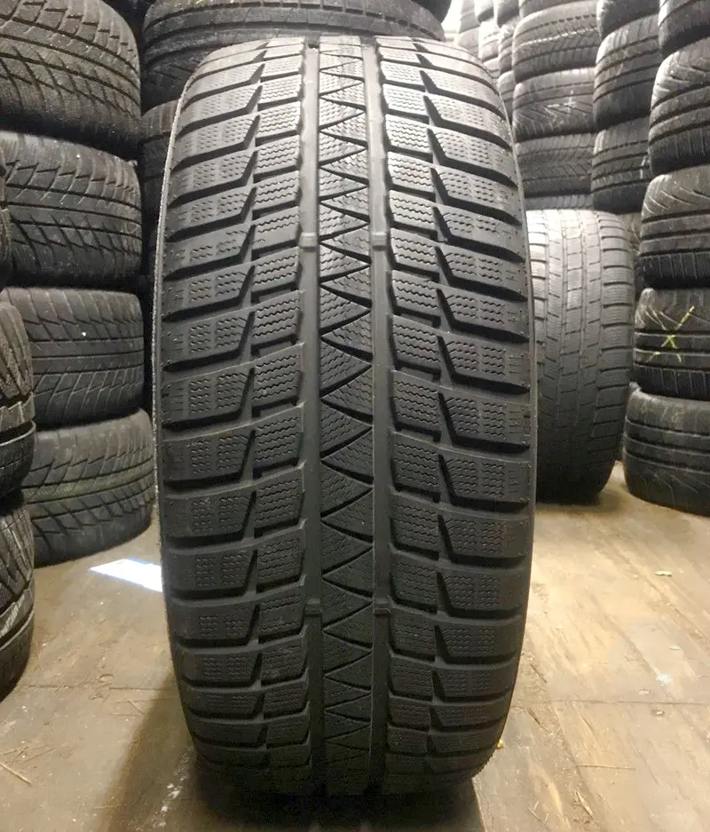 Б/у шина 225/45 R18 Falken Eurowinter HS-449