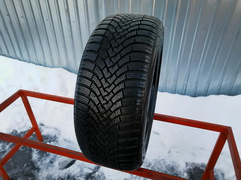 Б/у шина 225/45 R18 Falken Eurowinter HS01