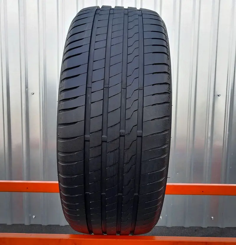 Б/у шина 225/45 R18 Firestone Roadhawk