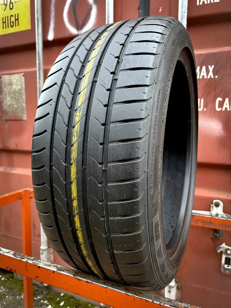 Б/у шина 225/45 R18 Goodyear EfficientGrip Run Flat, фото 1