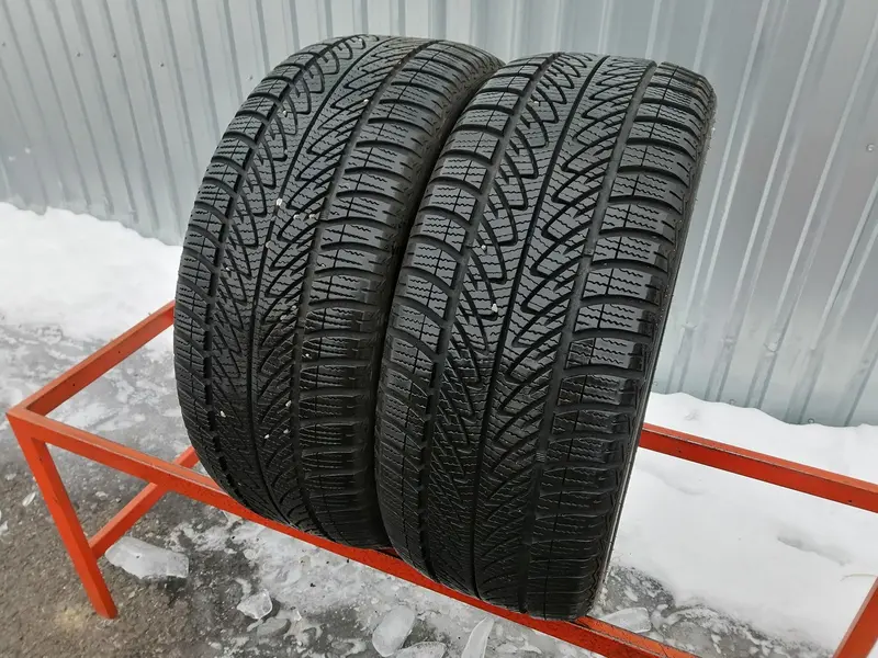 Пара б/у шин 225/45 R18 Goodyear Ultra Grip 8 Performance