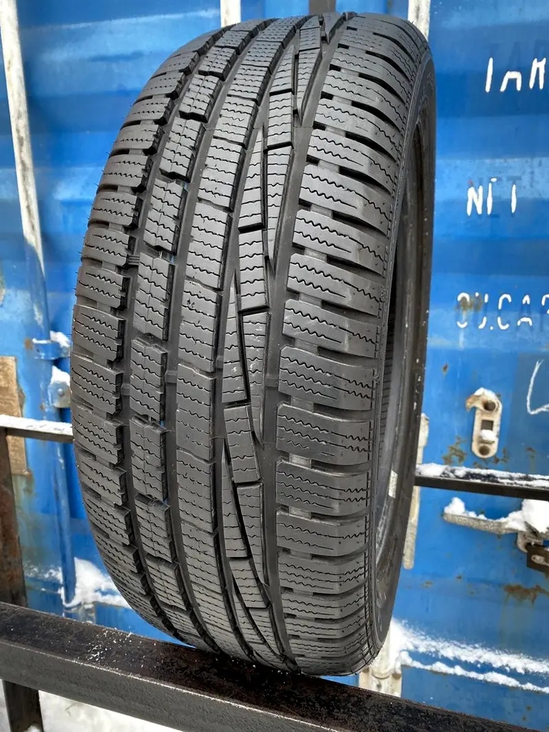 Б/у шина 225/45 R18 Goodyear Ultra Grip Performance