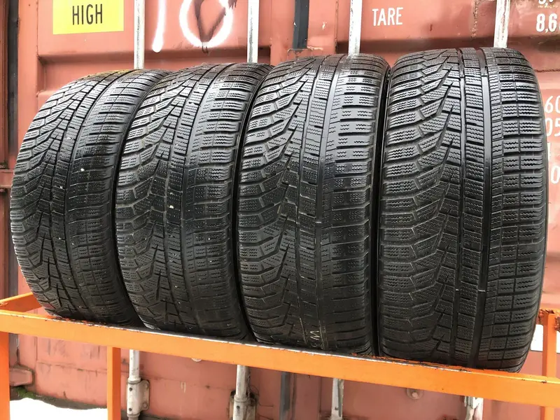 Комплект б/у шин 225/45 R18 Hankook Winter I Cept Evo2 W320