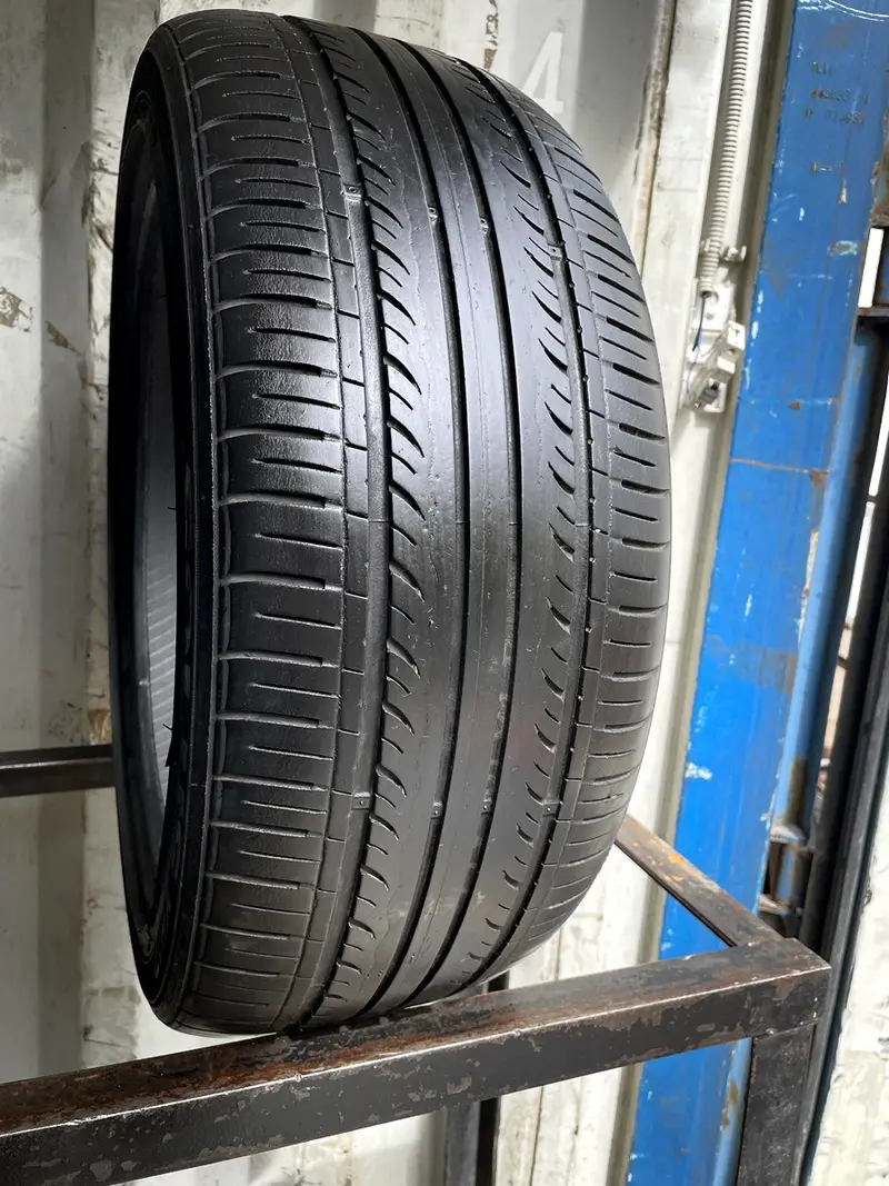 Б/у шина 225/45 R18 Kumho Solus KH 17