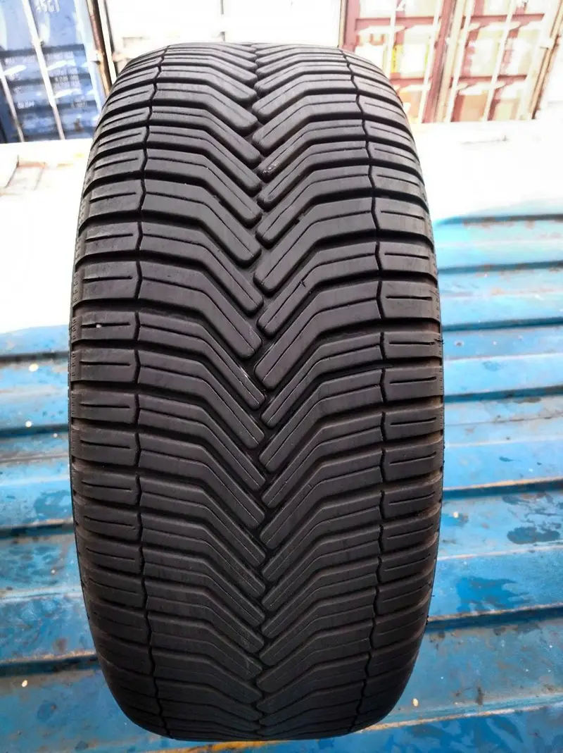 Б/у шина 225/45 R18 Michelin CrossClimate