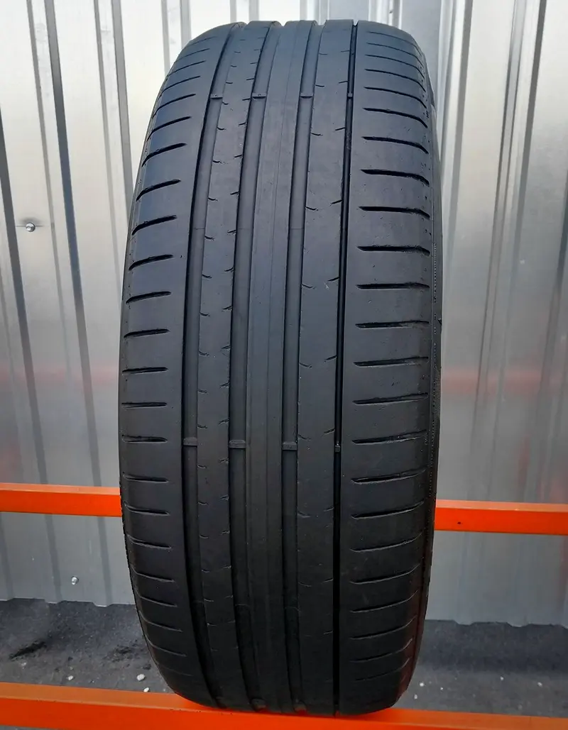 Б/у шина 225/45 R18 Pirelli P Zero, фото 1