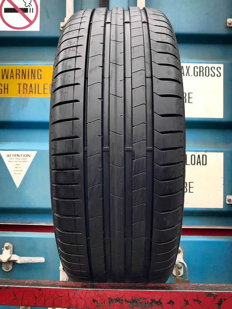 Б/у шина 225/45 R18 Pirelli P Zero PZ4