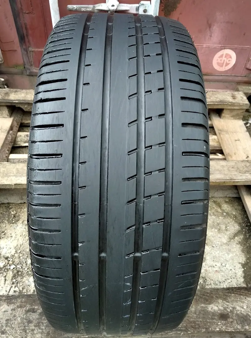 Б/у шина 225/45 R18 Pirelli P Zero Rosso, фото 1