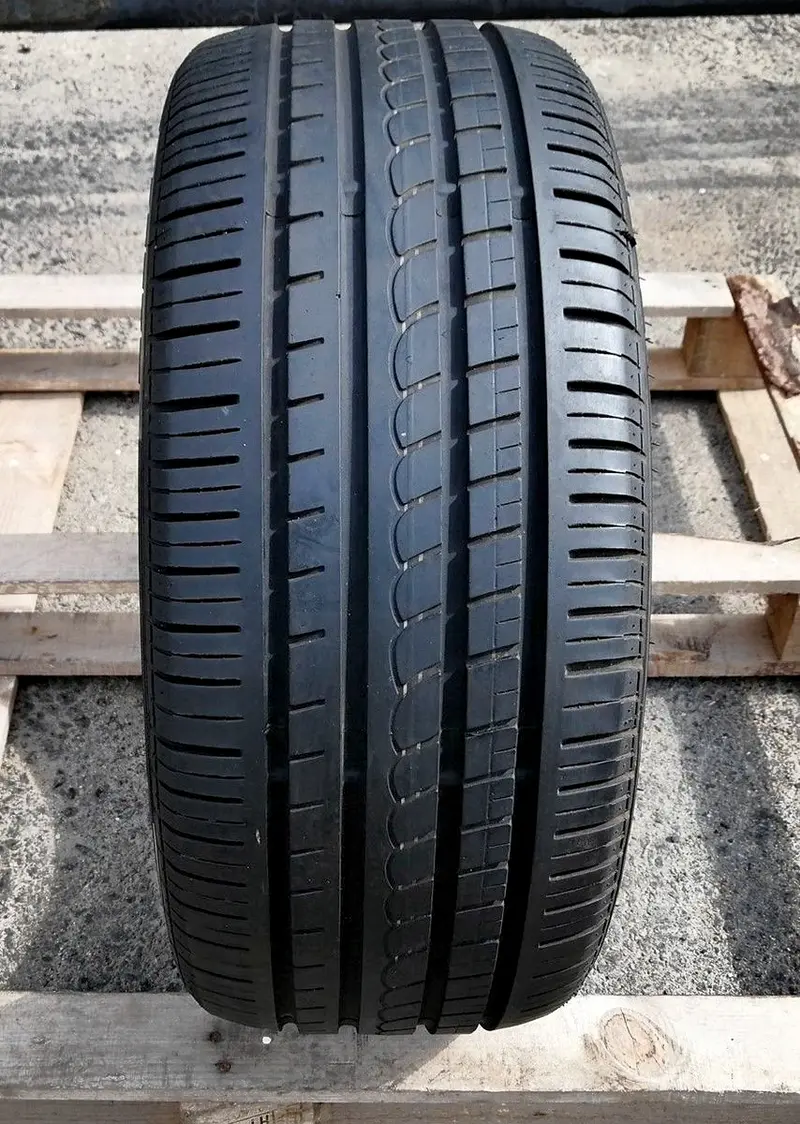 Б/у шина 225/45 R18 Pirelli P Zero Rosso