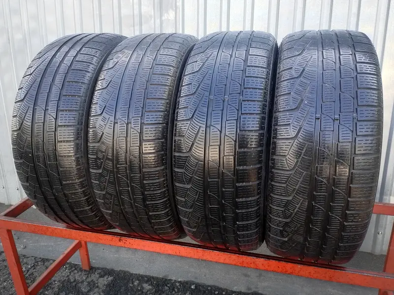 Комплект б/у шин 225/45 R18 Pirelli Winter 240 Sottozero 2 RunFlat, фото 1