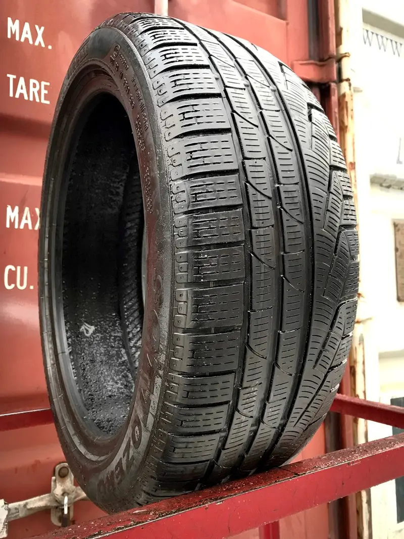 Б/у шина 225/45 R18 Pirelli Winter 240 Sottozero 2 RunFlat