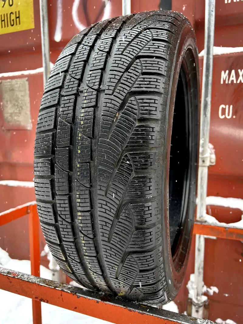 Б/у шина 225/45 R18 Pirelli Winter 240 Sottozero 2 RunFlat, фото 1