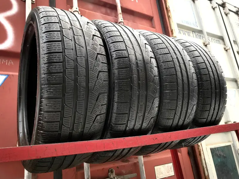 Комплект б/у шин 225/45 R18 Pirelli Winter 240 Sottozero 2 RunFlat, фото 1