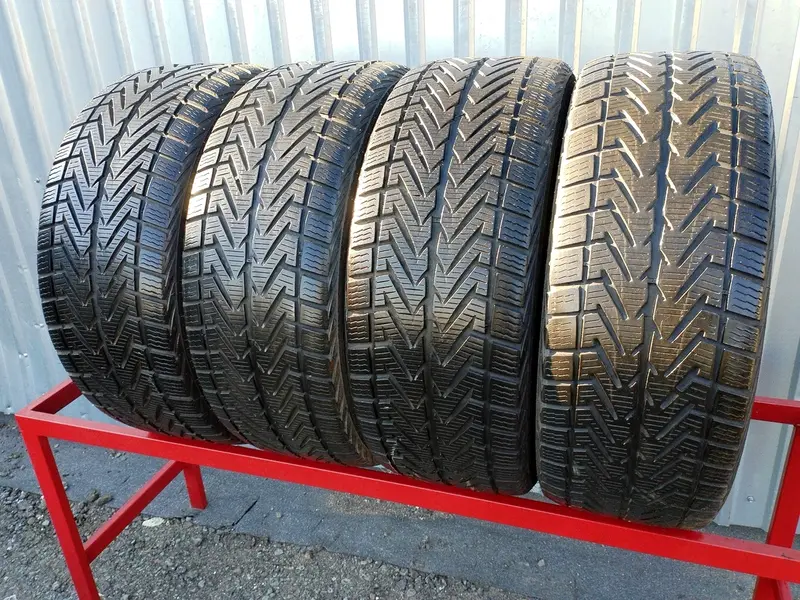 Комплект б/у шин 225/45 R18 Vredestein Wintrac Xtreme