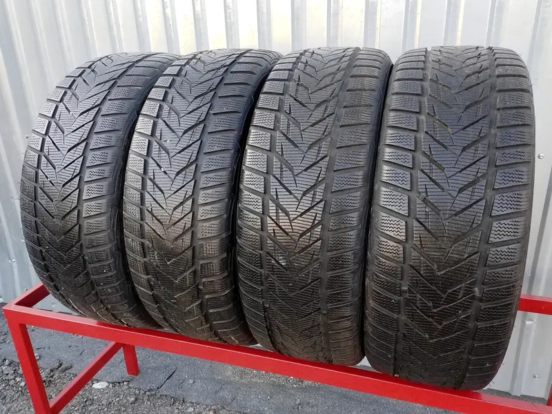 Комплект б/у шин 225/45 R18 Vredestein Wintrac Xtreme S