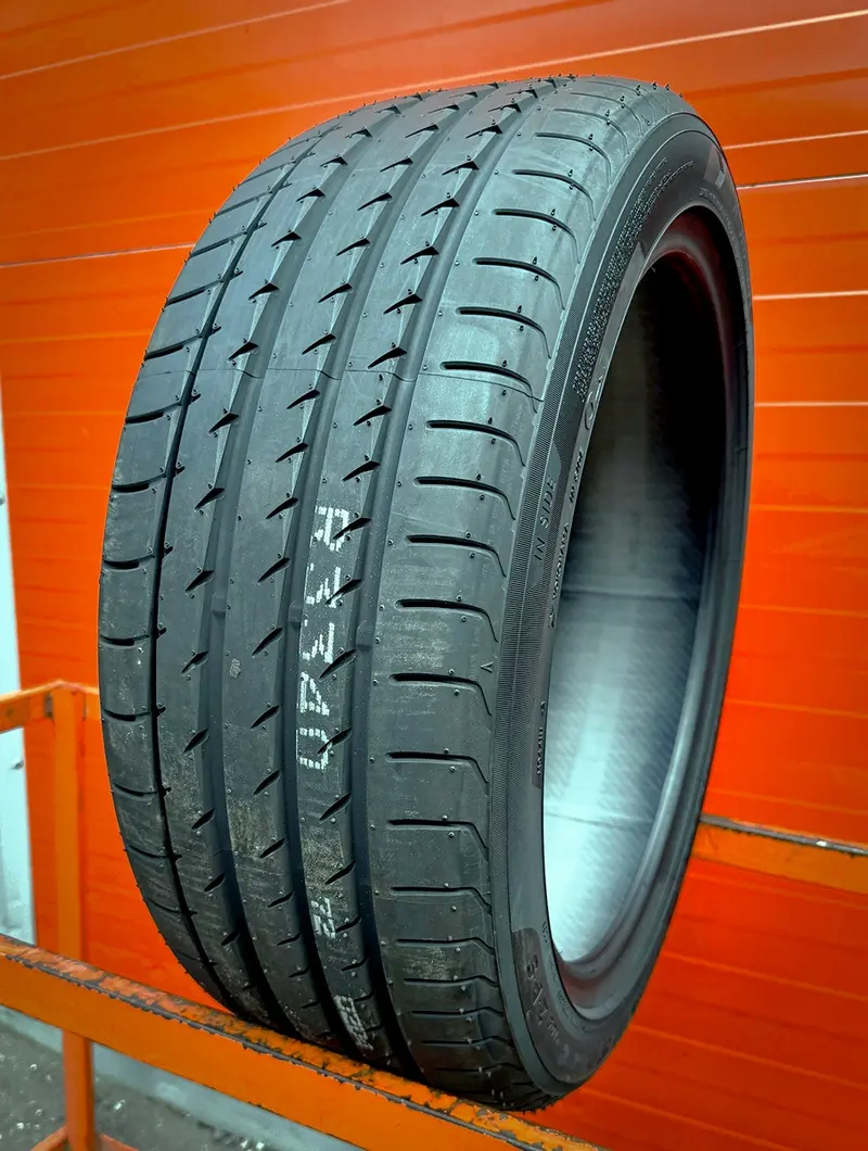 Новая шина 225/45 R18 Yokohama Advan Sport V105 RunFlat