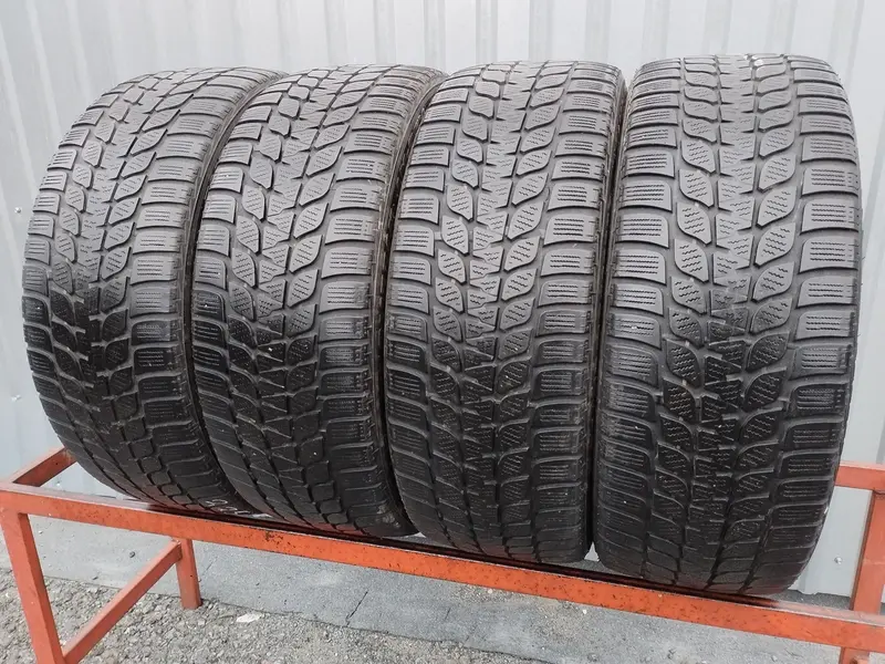 Комплект б/у шин 225/45 R19 Bridgestone Blizzak LM25