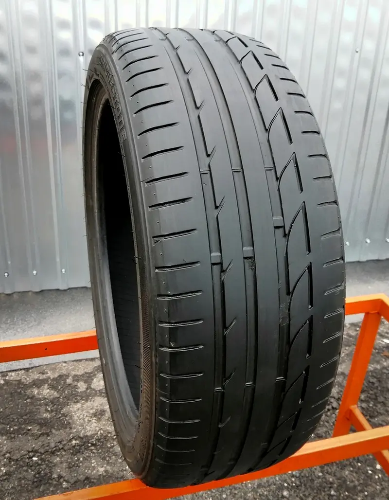 Б/у шина 225/45 R19 Bridgestone Potenza S001 RFT