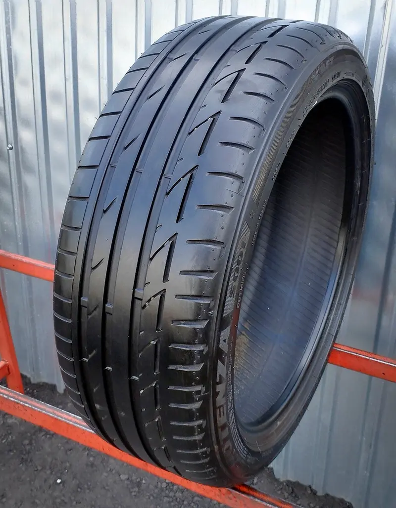 Б/у шина 225/45 R19 Bridgestone Potenza S001 RFT