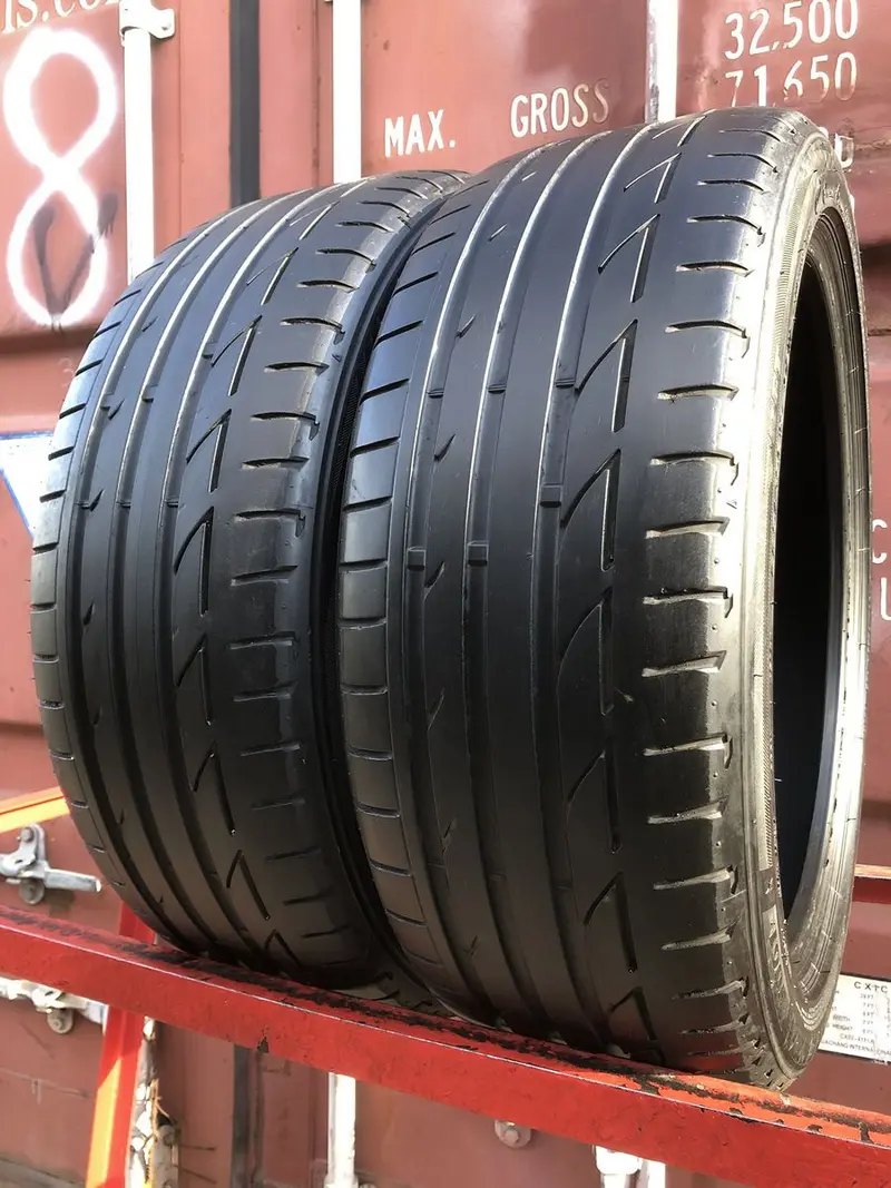 Пара б/у шин 225/45 R19 Bridgestone Potenza S001 RFT