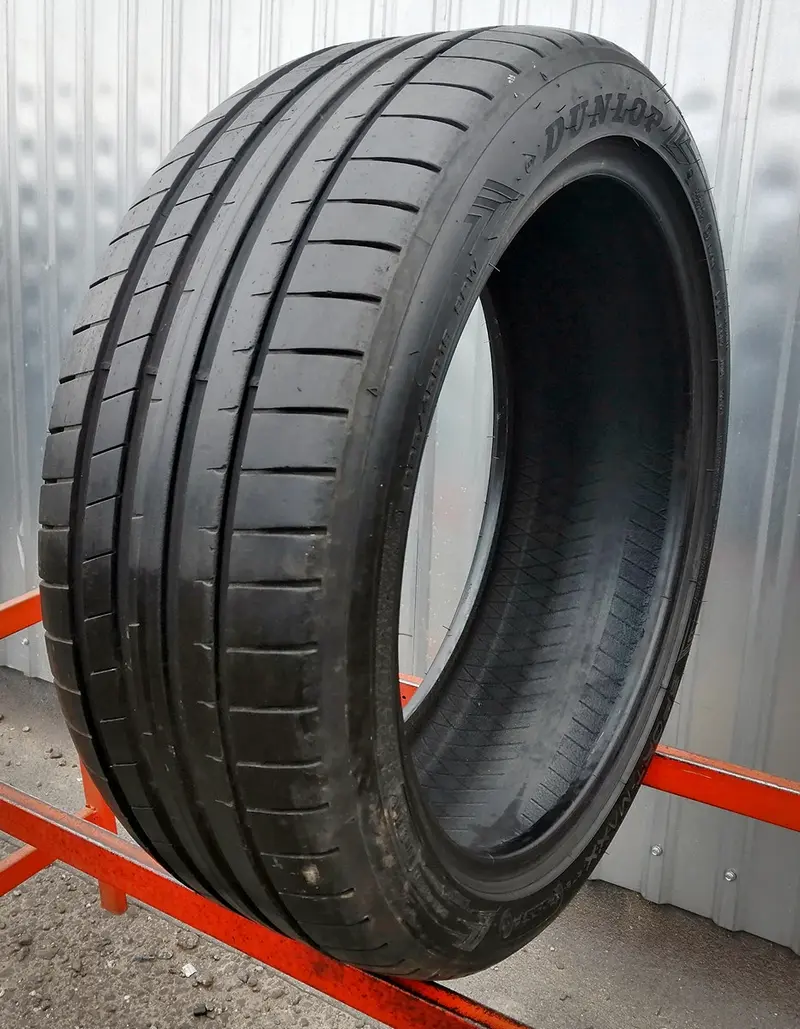 Б/у шина 225/45 R19 Dunlop SP Sport Maxx RT 2 Run Flat
