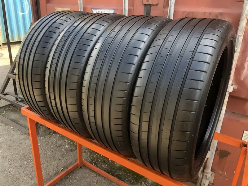 Комплект б/у шин 225/45 R19 Dunlop SP Sport Maxx RT 2 Run Flat