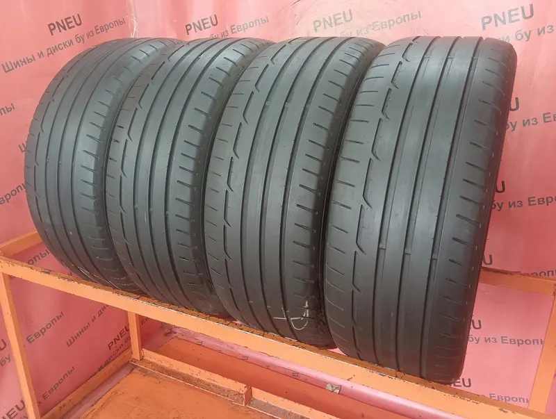 Комплект б/у шин 225/45 R19 Dunlop SP Sport Maxx RT