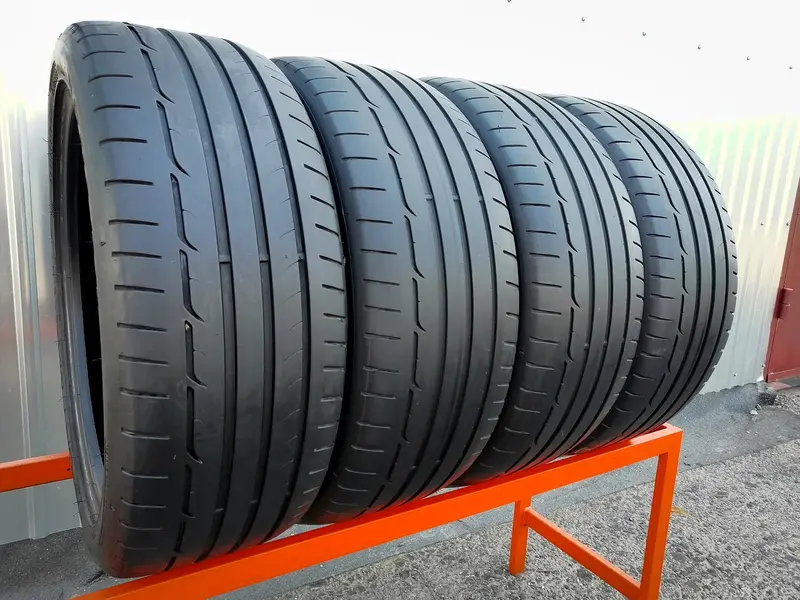 Комплект б/у шин 225/45 R19 Dunlop SP Sport Maxx RT, фото 1