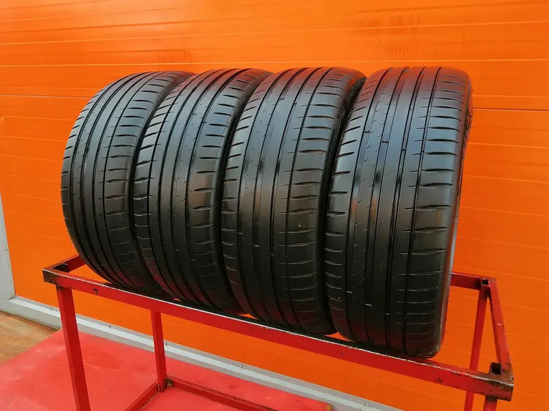 Комплект б/у шин 225/45 R19 Michelin Pilot Sport 4