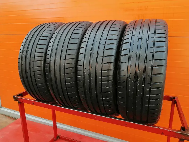 Комплект б/у шин 225/45 R19 Michelin Pilot Sport 4