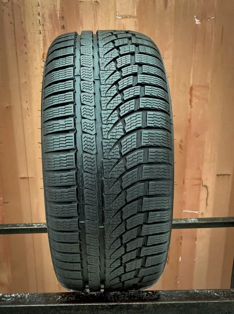 Б/у шина 225/45 R19 Nokian WR A4
