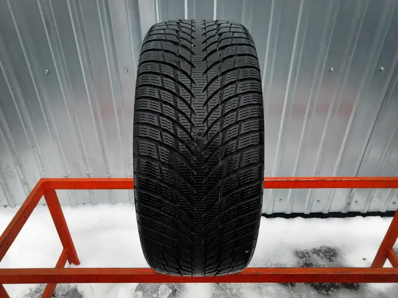 Б/у шина 225/45 R19 Nokian WR Snowproof P