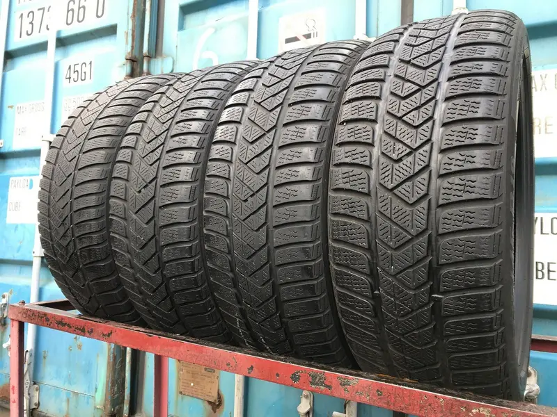Комплект б/у шин 225/45 R19 Pirelli Winter Sottozero 3, фото 1