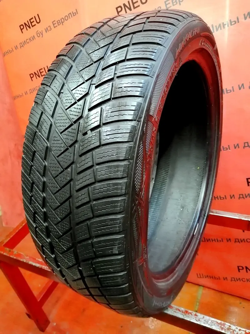 Б/у шина 225/45 R19 Vredestein Wintrac Pro
