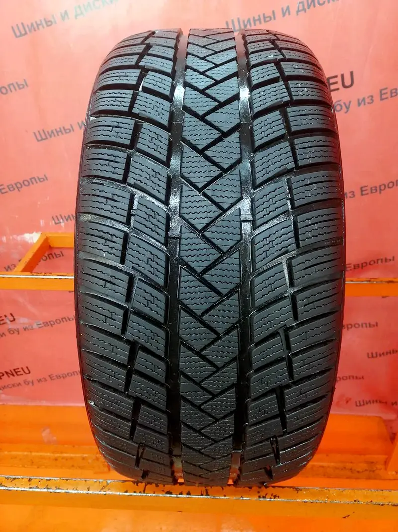 Б/у шина 225/45 R19 Vredestein Wintrac Pro