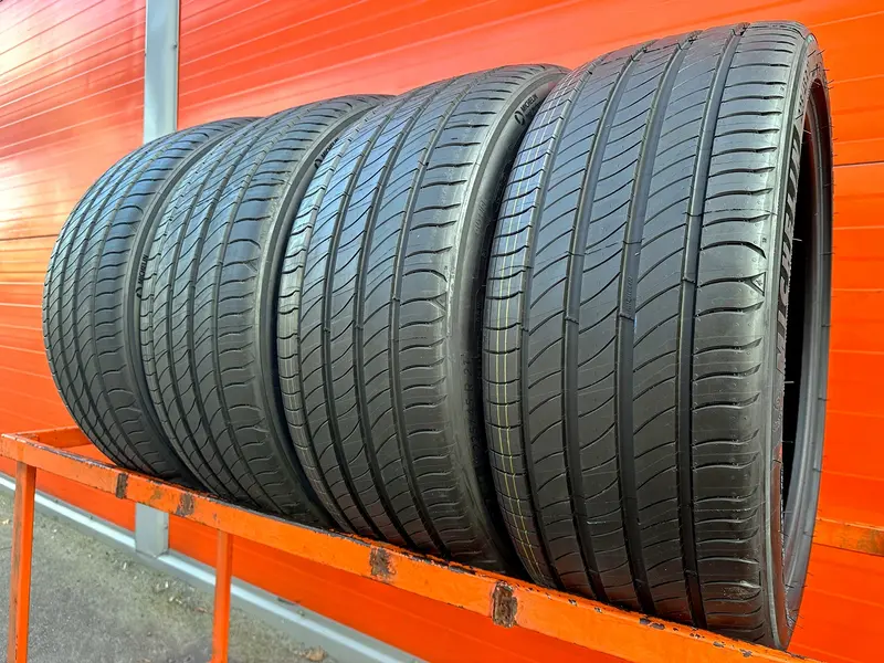 Комплект новых шин 225/45 R21 Michelin e.Primacy