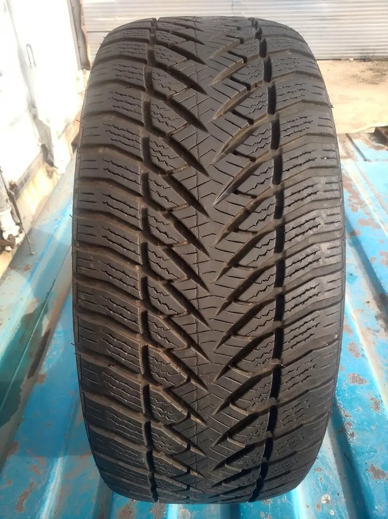 Б/у шина 225/50 R16 Goodyear Eagle Ultra Grip GW-3