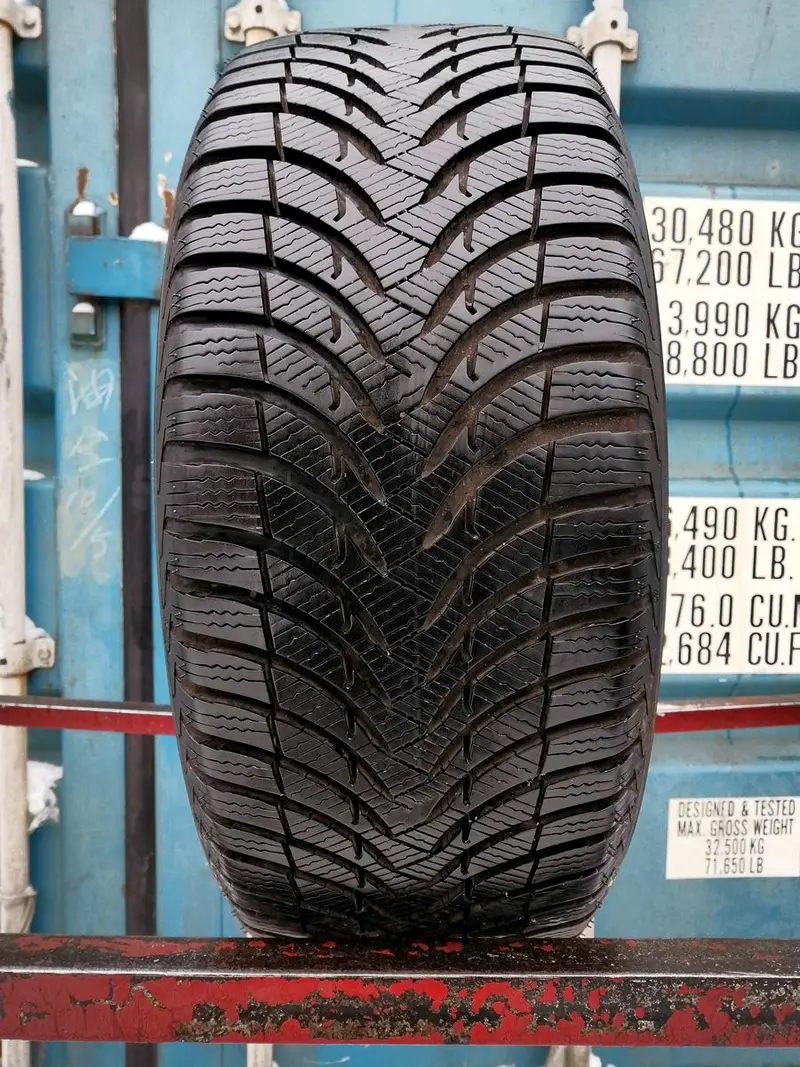 Б/у шина 225/50 R16 Michelin Alpin A4