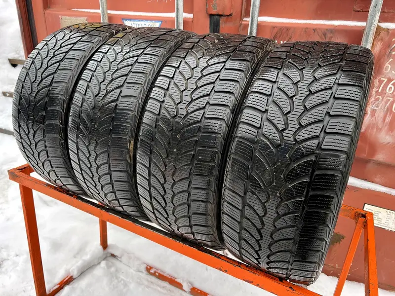 Комплект б/у шин 225/50 R17 Bridgestone Blizzak LM32