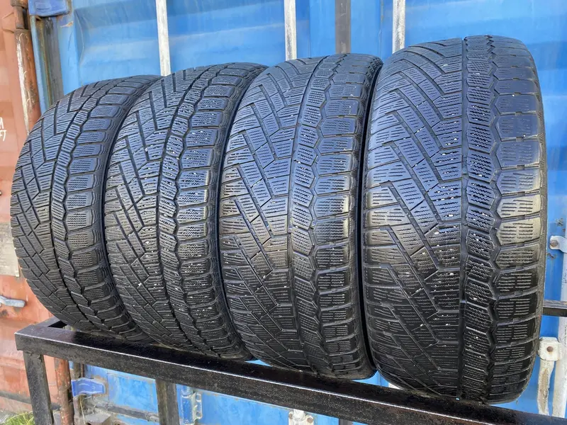 Комплект б/у шин 225/50 R17 Continental ContiVikingContact 5