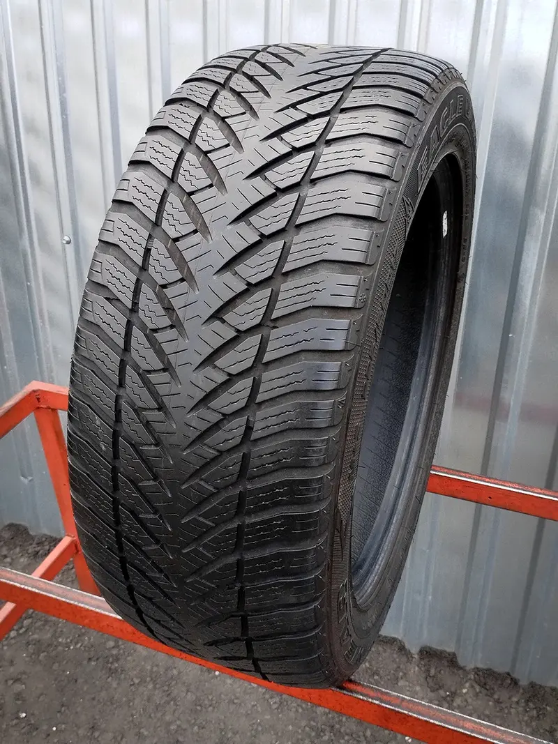 Б/у шина 225/50 R17 Goodyear Eagle Ultra Grip GW-3 RunFlat