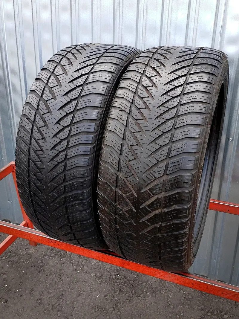 Пара б/у шин 225/50 R17 Goodyear Eagle Ultra Grip GW-3 RunFlat