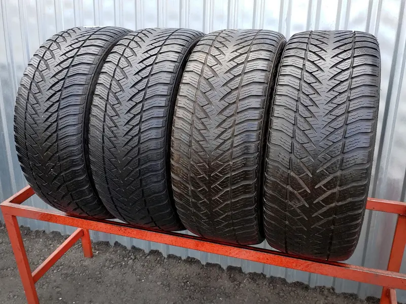 Комплект б/у шин 225/50 R17 Goodyear Eagle Ultra Grip GW-3 RunFlat