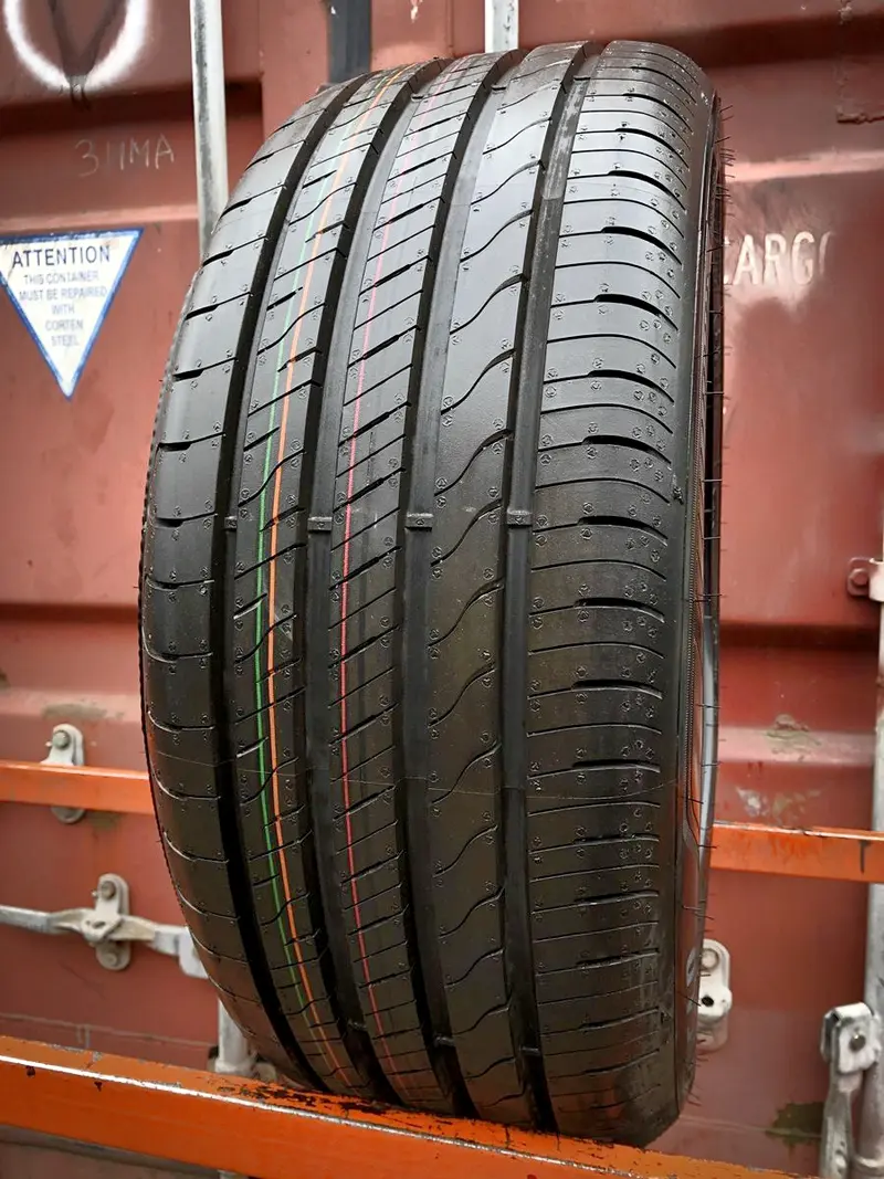 Б/у шина 225/50 R17 Goodyear EfficientGrip Performance 2, фото 1