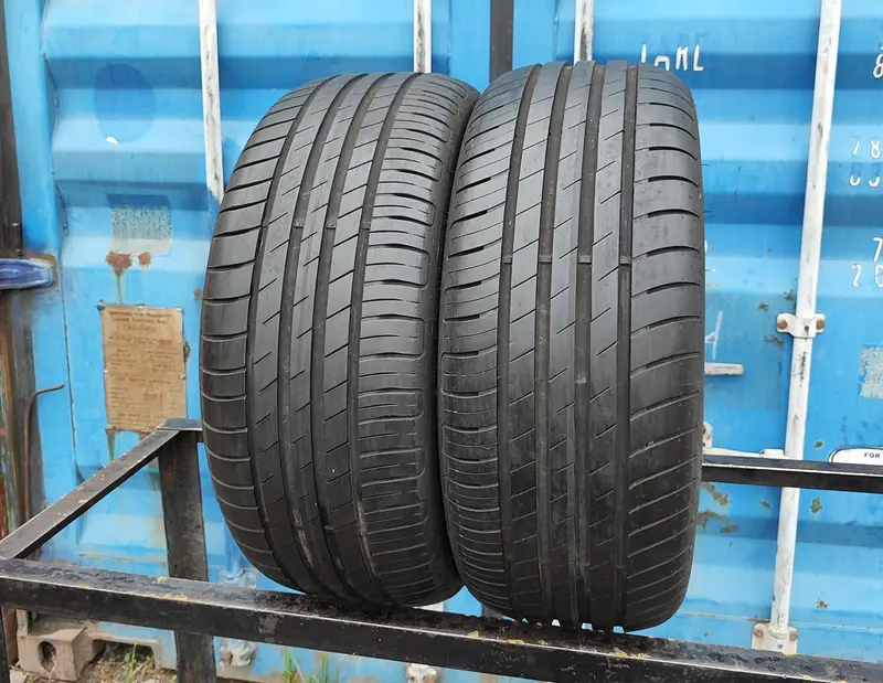 Пара б/у шин 225/50 R17 Goodyear EfficientGrip Performance