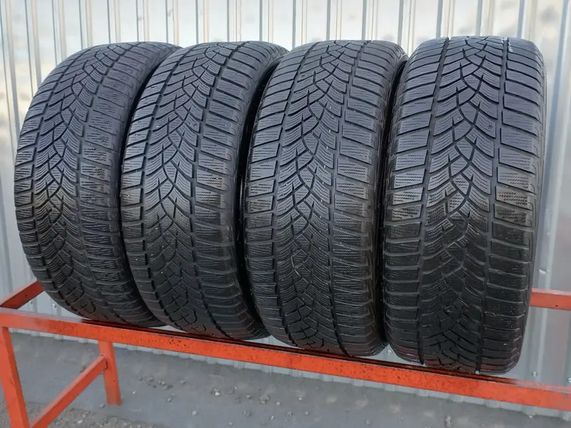 Комплект б/у шин 225/50 R17 Goodyear Ultra Grip Perfomance GEN-1