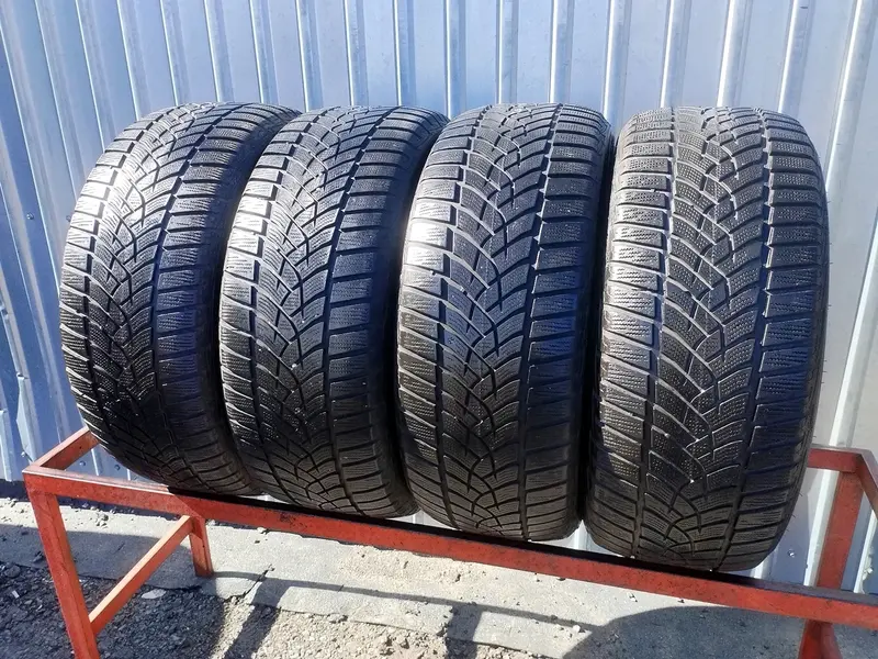 Комплект б/у шин 225/50 R17 Goodyear Ultra Grip Perfomance GEN-1