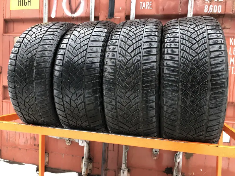 Комплект б/у шин 225/50 R17 Goodyear Ultra Grip Perfomance GEN-1