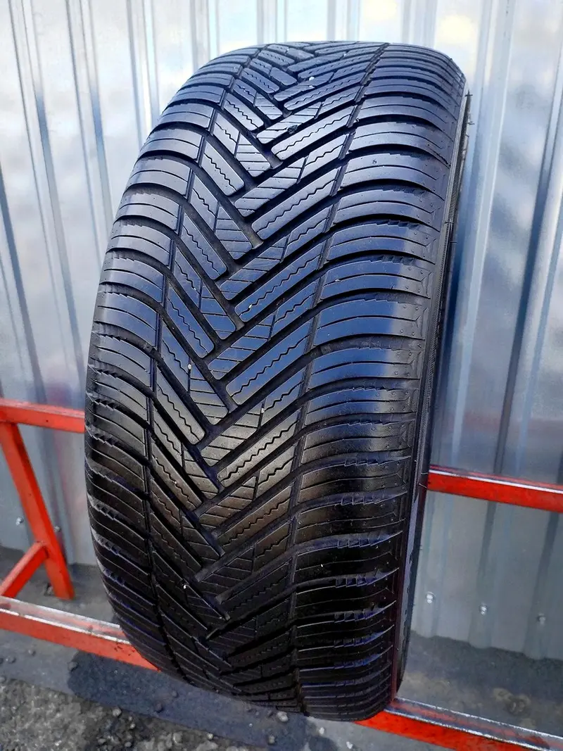 Б/у шина 225/50 R17 Hankook Kinergy 4S2 H750, фото 1