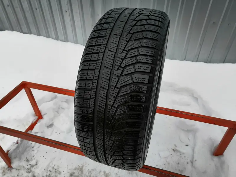 Б/у шина 225/50 R17 Hankook Winter I Cept Evo2 W320